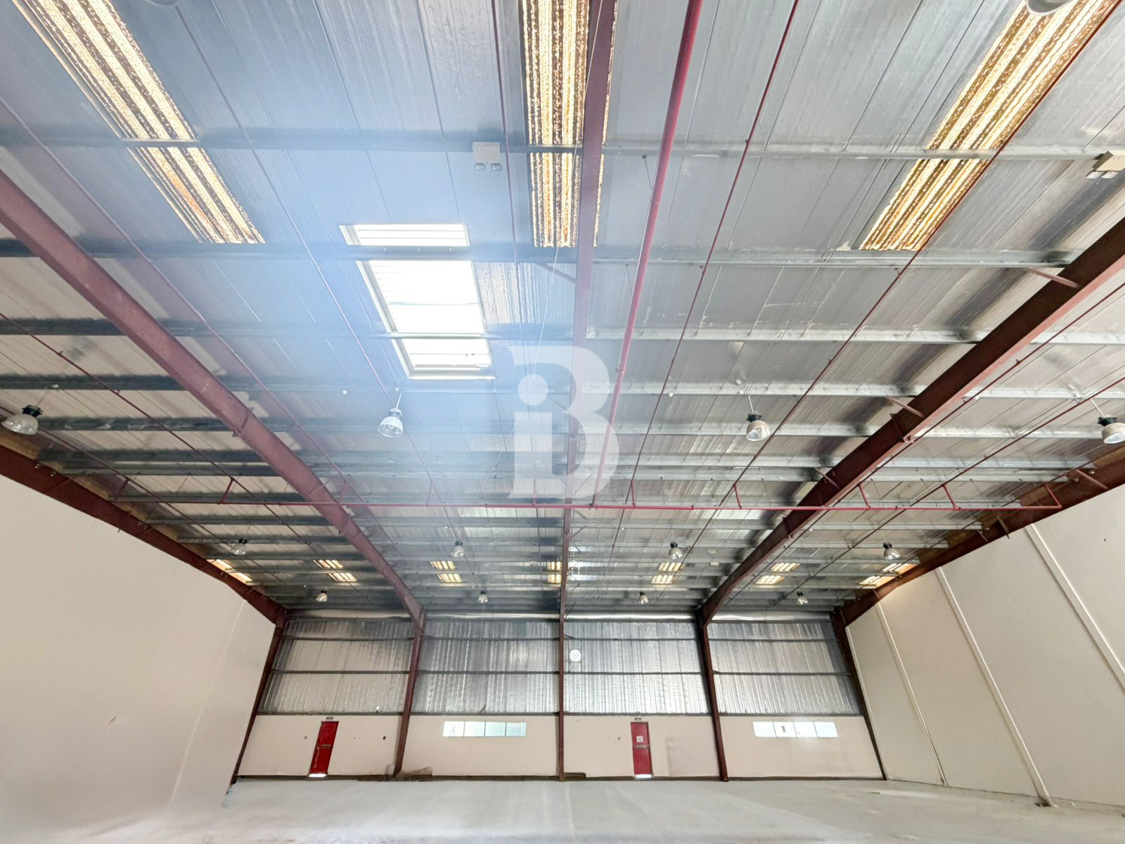 185 KW Good for kitchen 9700 sqft Warehouse in DIP