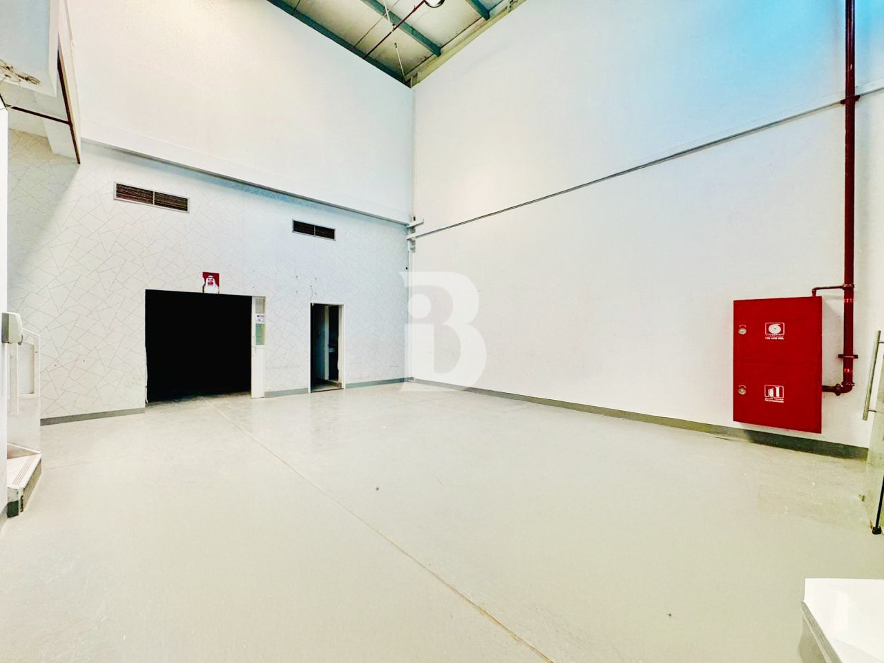 WELL MAINTAINED WAREHOUSE | G with M | 150KW