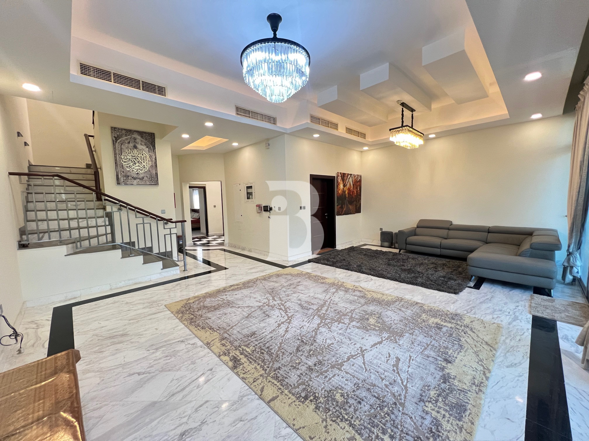 CORNER UNIT | LANDSCAPED GARDEN | 4BED MAIDS