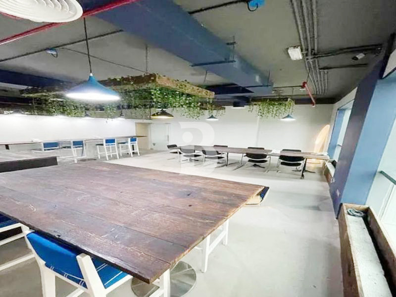 Fully Furnished Office | Near Metro | Regal Tower – Business Bay