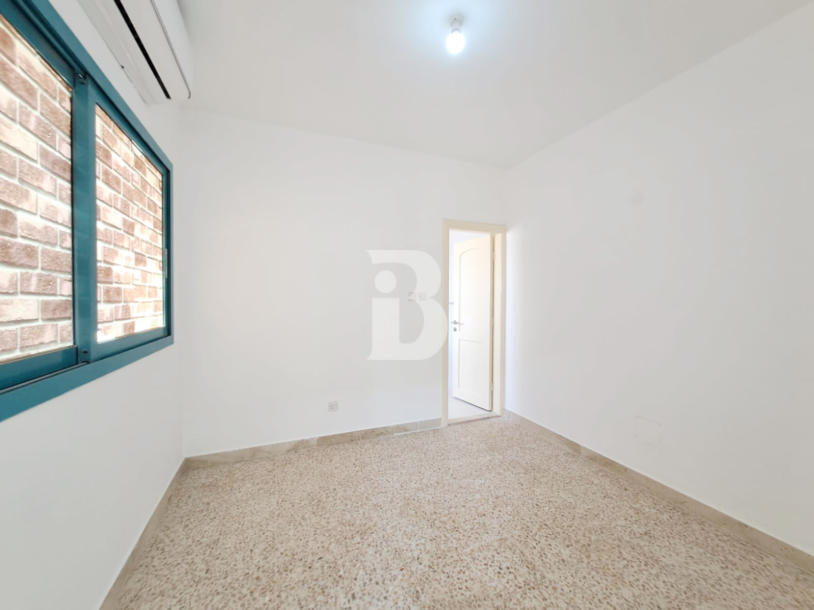 Private Entrance Villa |3BR + Maid| Parking Spaces