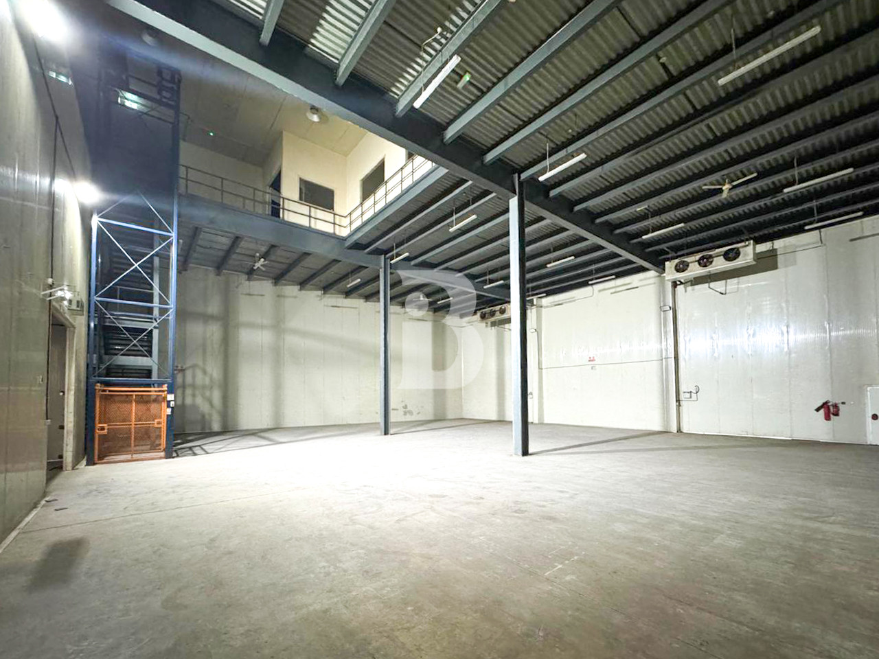 Good Location | 9 Mtrs Height | Storage Only