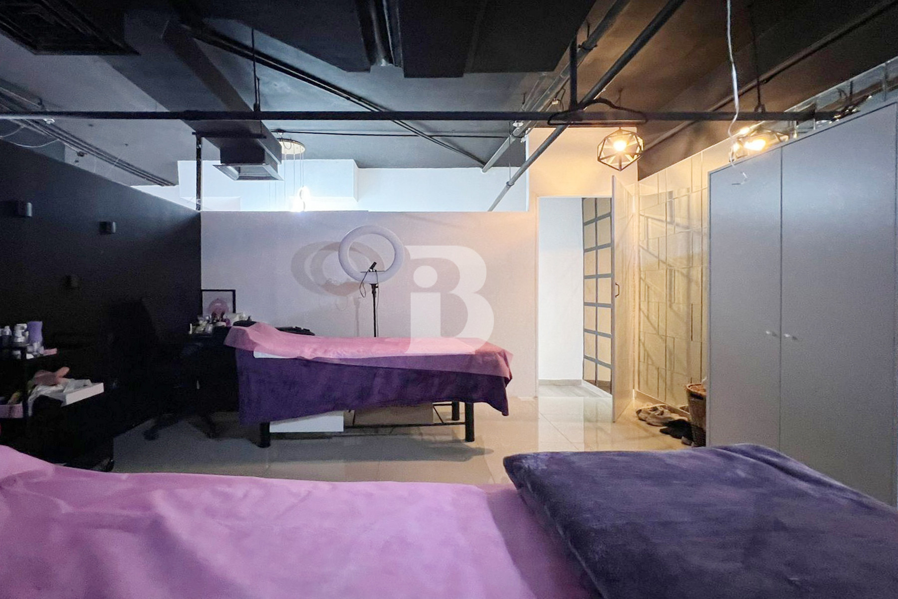 PRIME and IDEAL RETAIL | PARK VIEWS | HIGH ROI