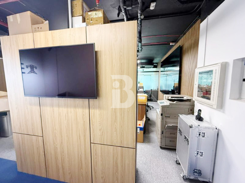 Binary | Plug and play | Unfurnished