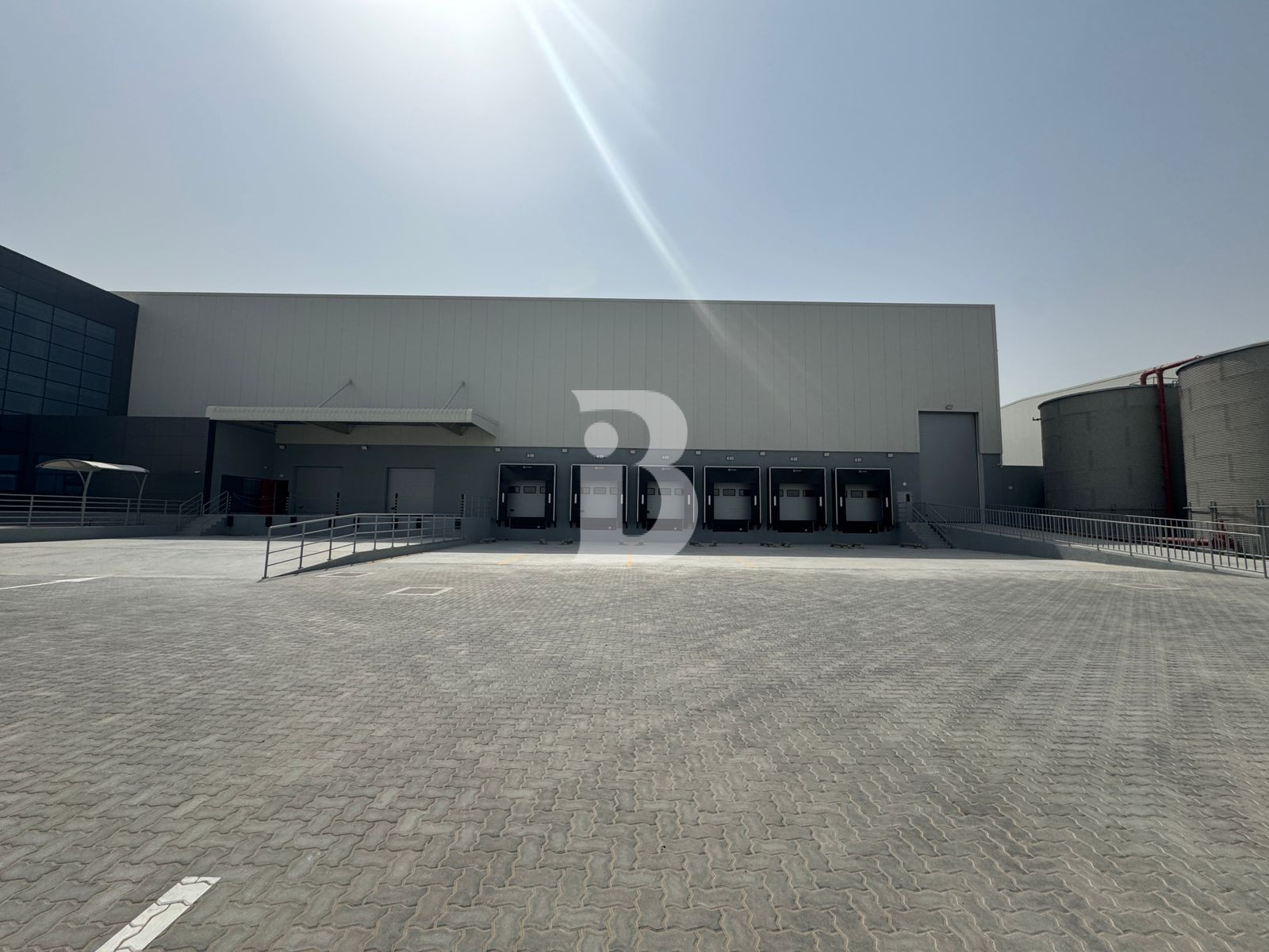 STANDALONE | 14M High | GRADE A | 1223 kW