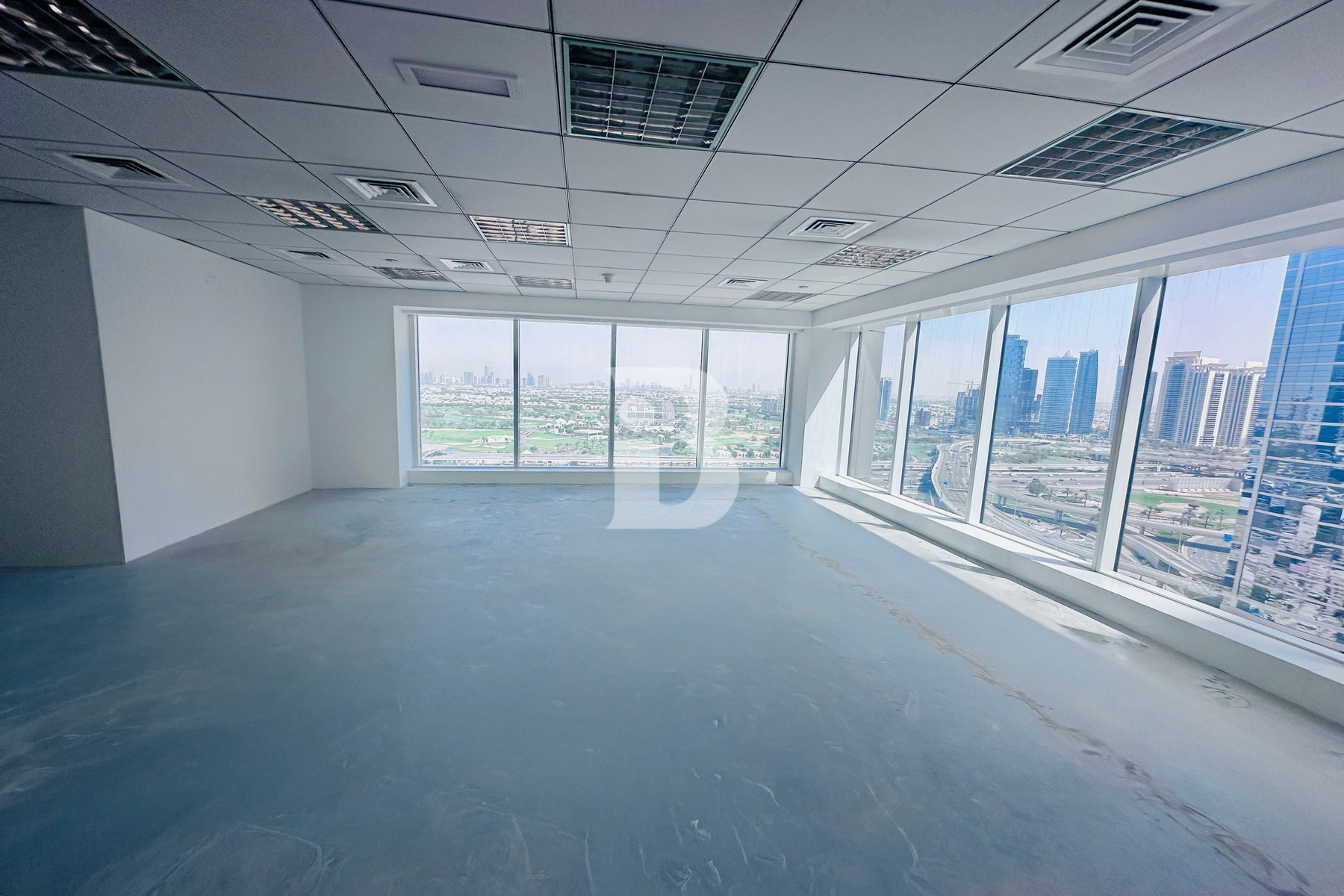 Prime Office | Stunning Views | DDA License