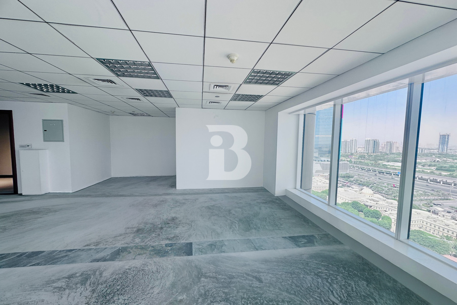 Prime Office | Stunning Views | DDA License