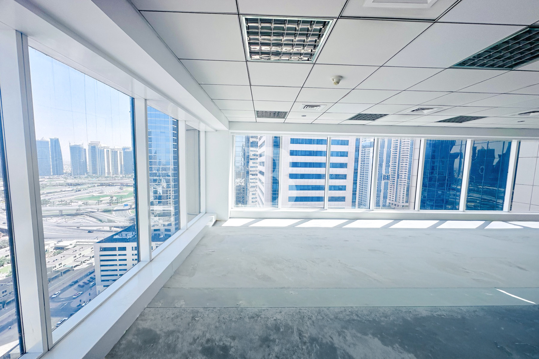 Prime Office | Stunning Views | DDA License