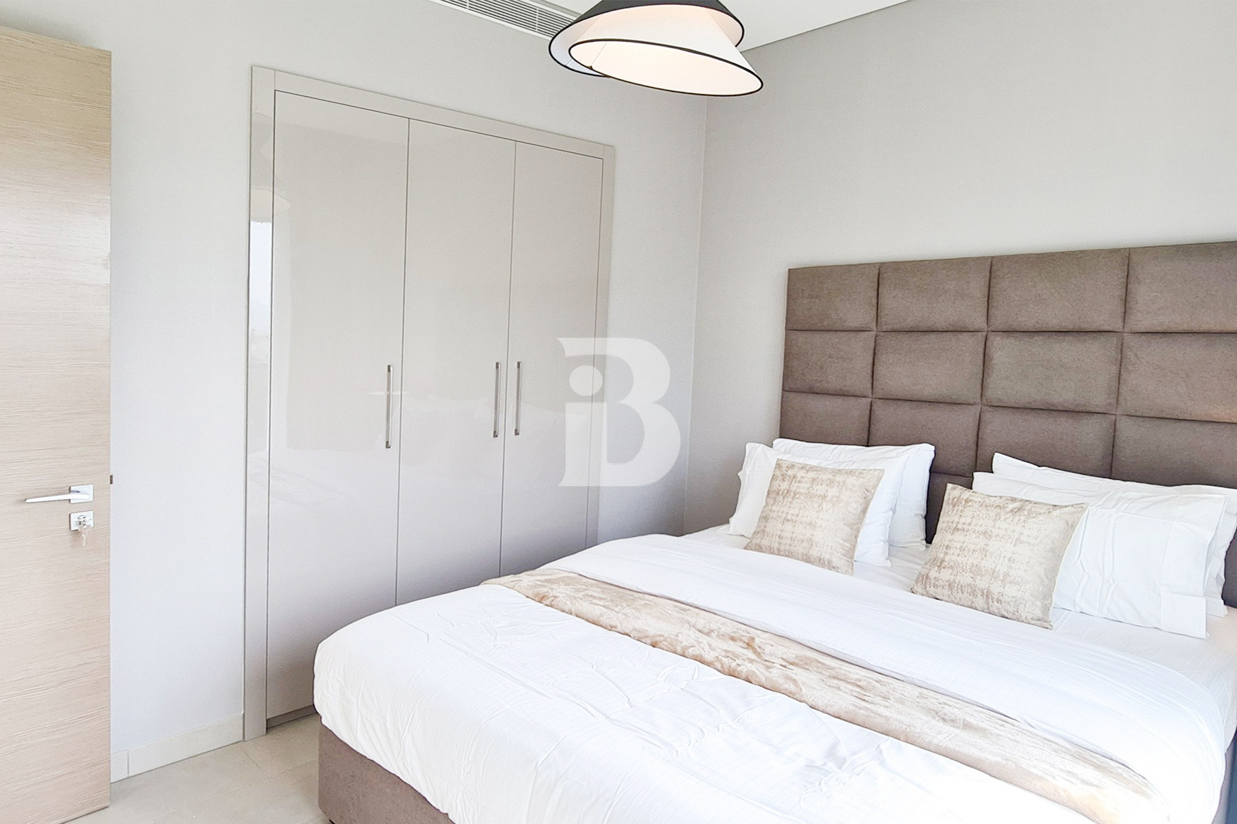 Best Price| Semi Furnished| Dubai Skyline view
