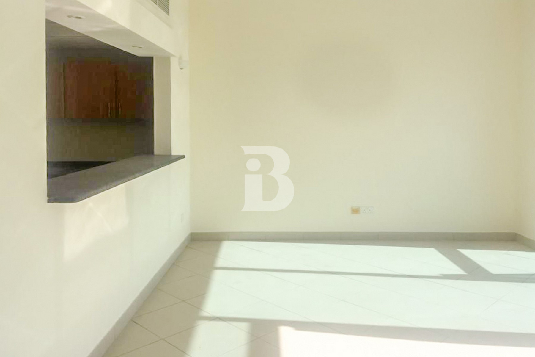 SPACIOUS 1BR | CANAL VIEW | PRIME LOCATION 3