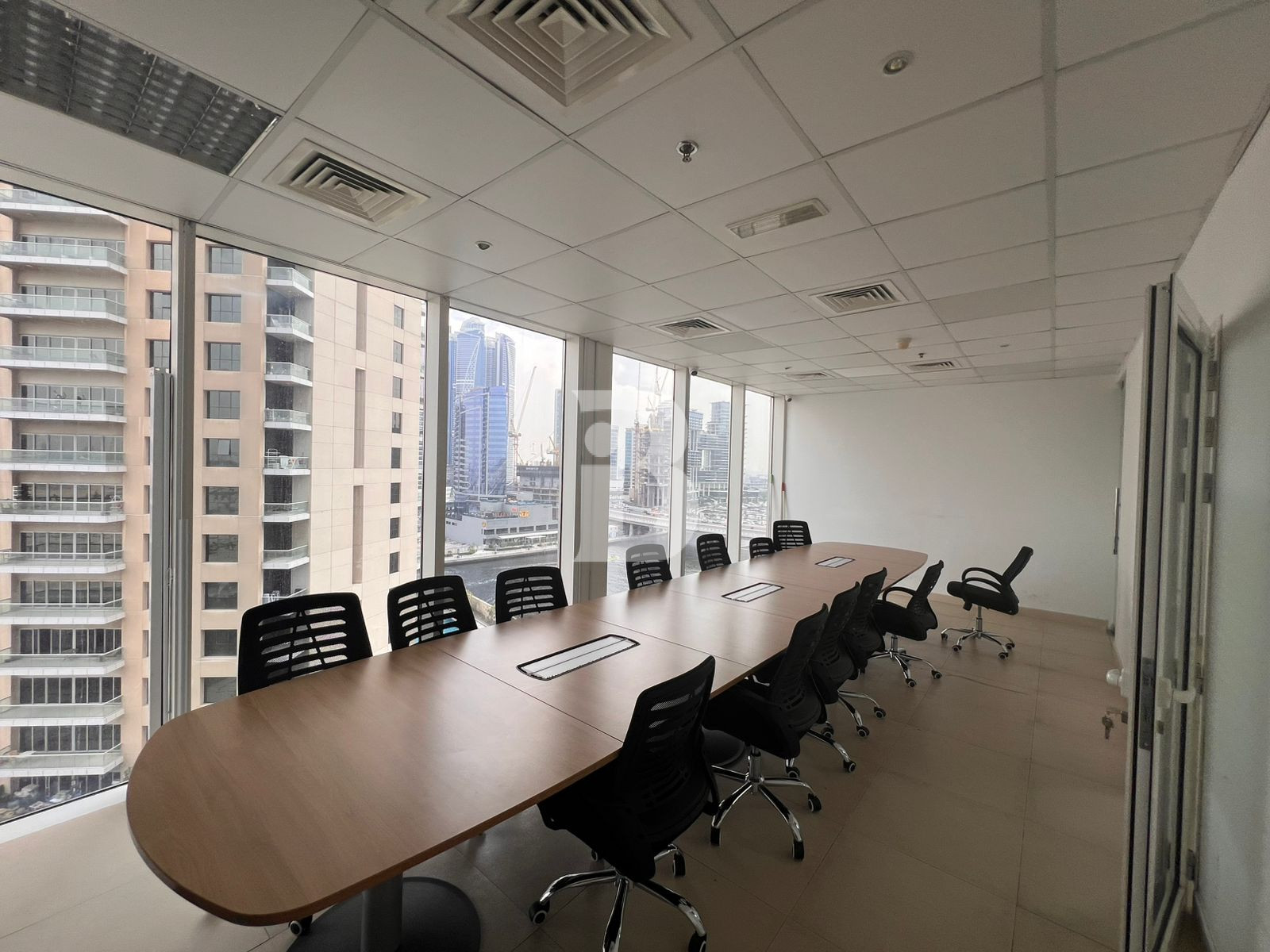 CANAL VIEW OFFICE/ VACANT / PRIME LOCATION
