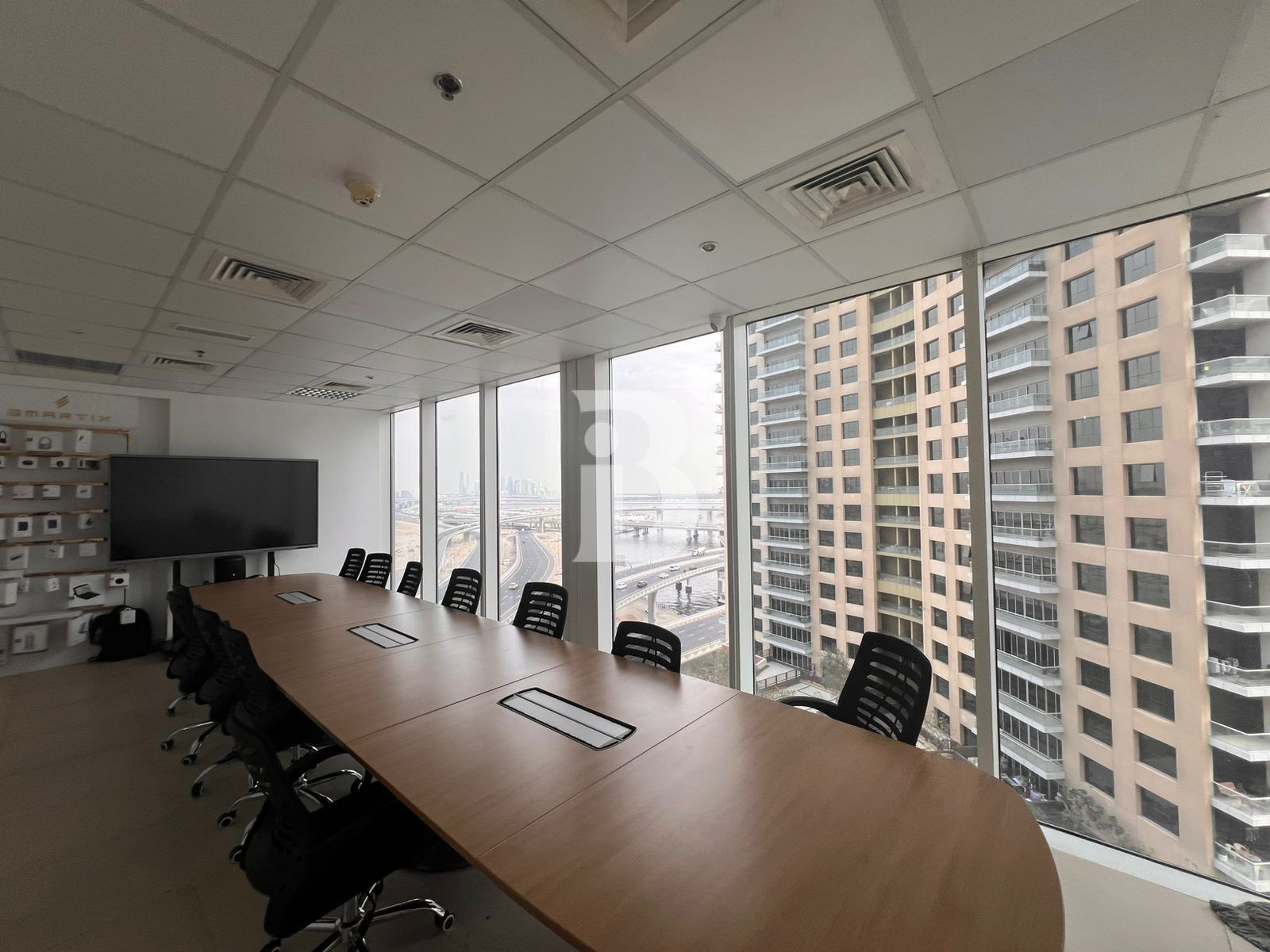 CANAL VIEW OFFICE/ VACANT / PRIME LOCATION