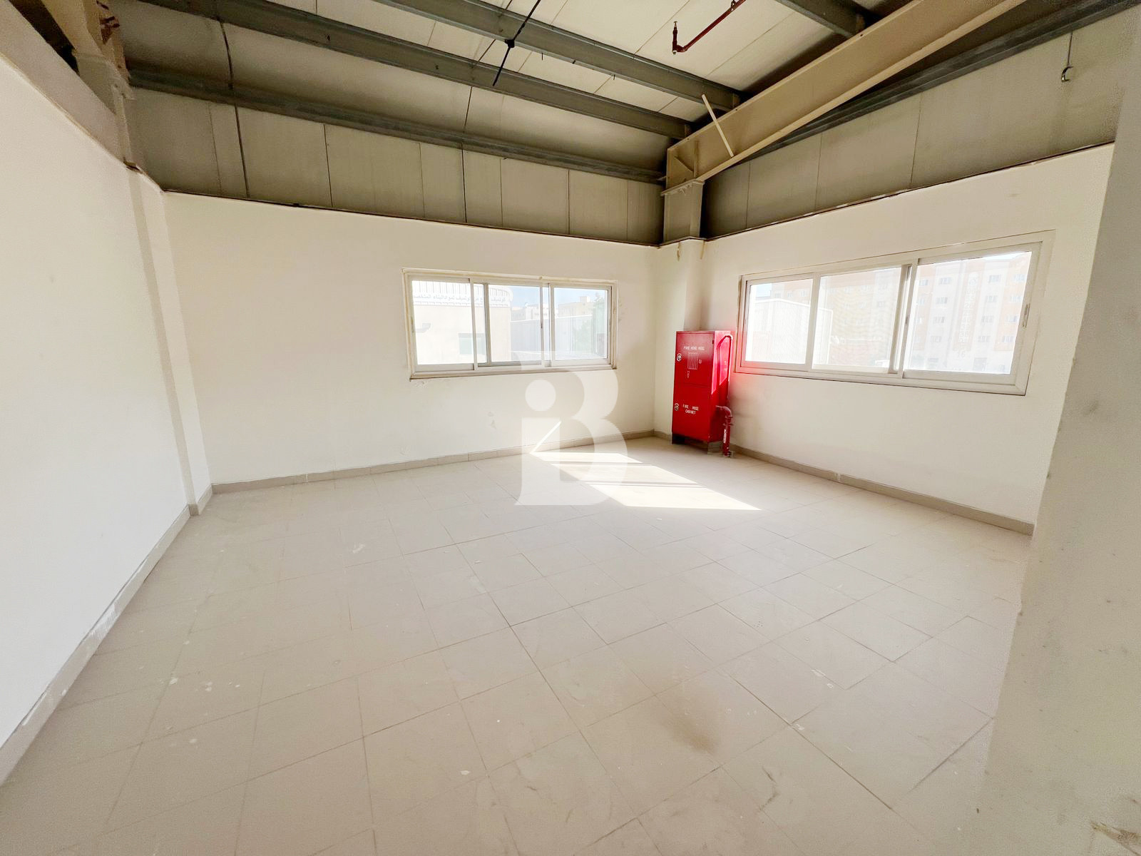 WAREHOUSE | 3274 SQFT | INDUSTRIAL | DIP 1