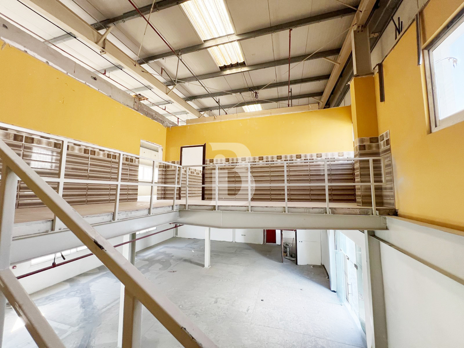 WAREHOUSE | 3274 SQFT | INDUSTRIAL | DIP 1