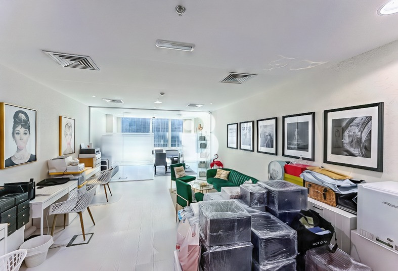 PREMIUM OFFICE | RENTED | FULLY FITTED | TAMANI