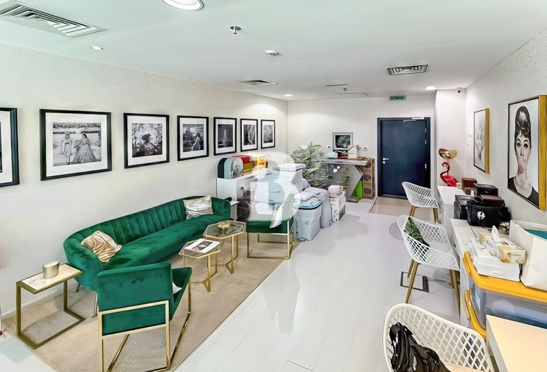 PREMIUM OFFICE | RENTED | FULLY FITTED | TAMANI