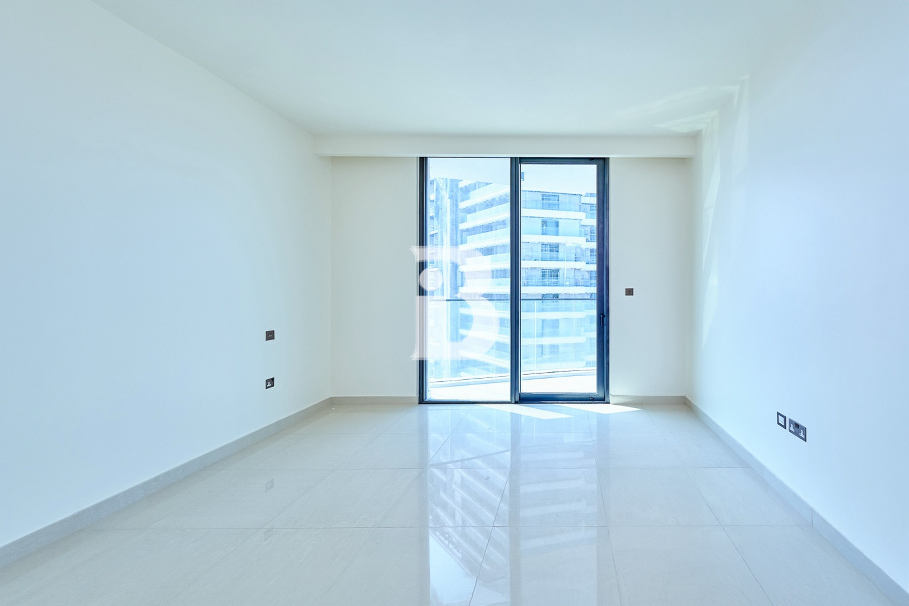 2 Bed + Maids Room | High Floor | Beach Access