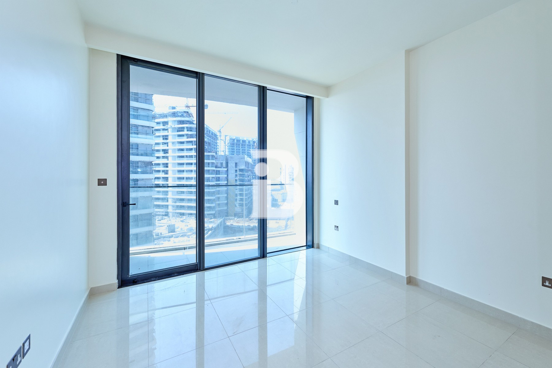 2 Bed + Maids Room | High Floor | Beach Access