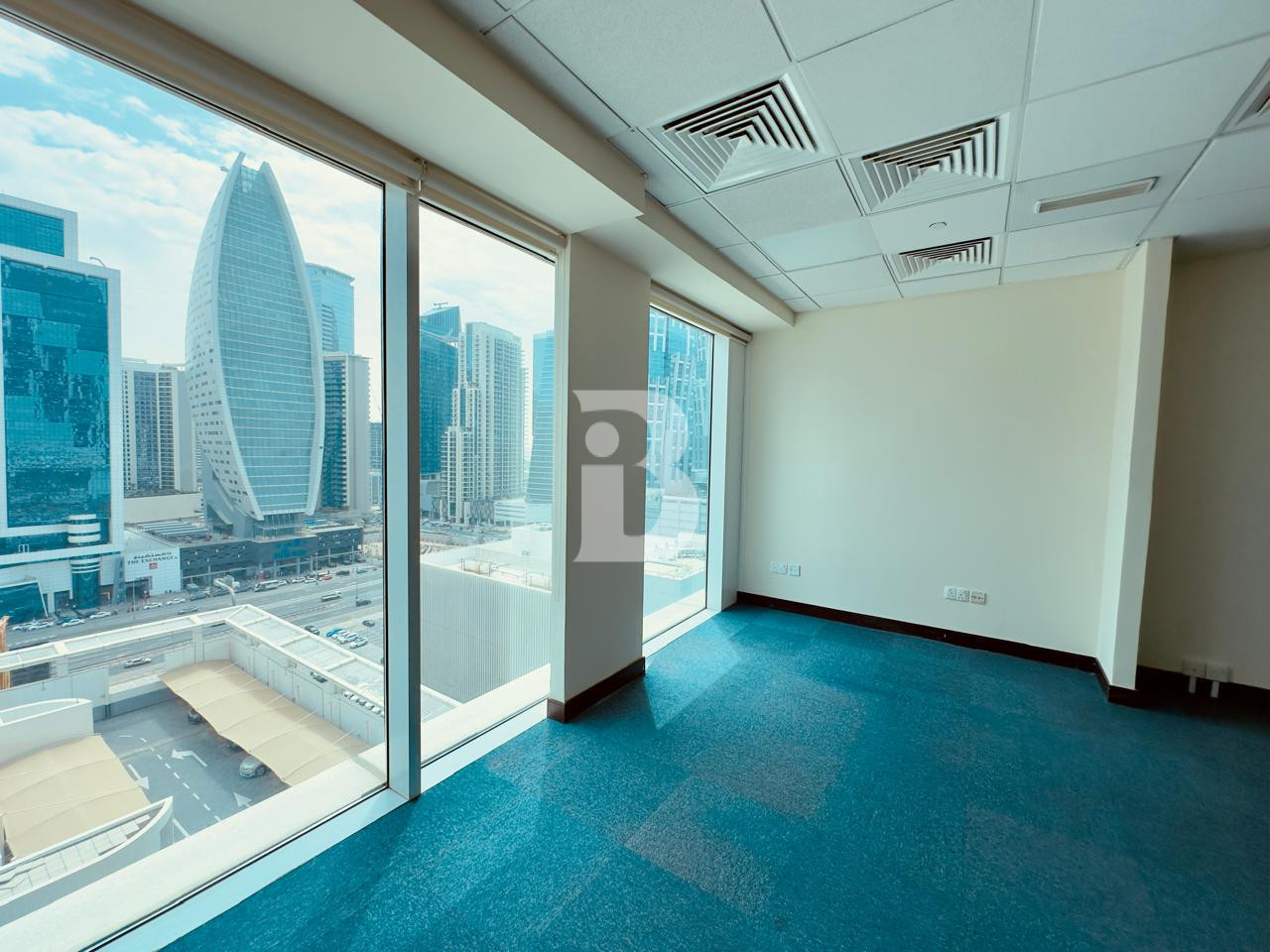 Near Metro I On SZR I Fitted office