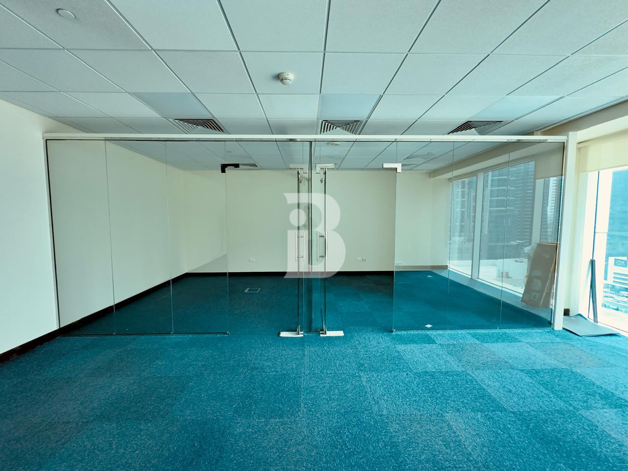 Near Metro I On SZR I Fitted office