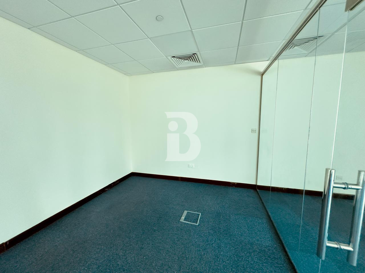 Near Metro I On SZR I Fitted office