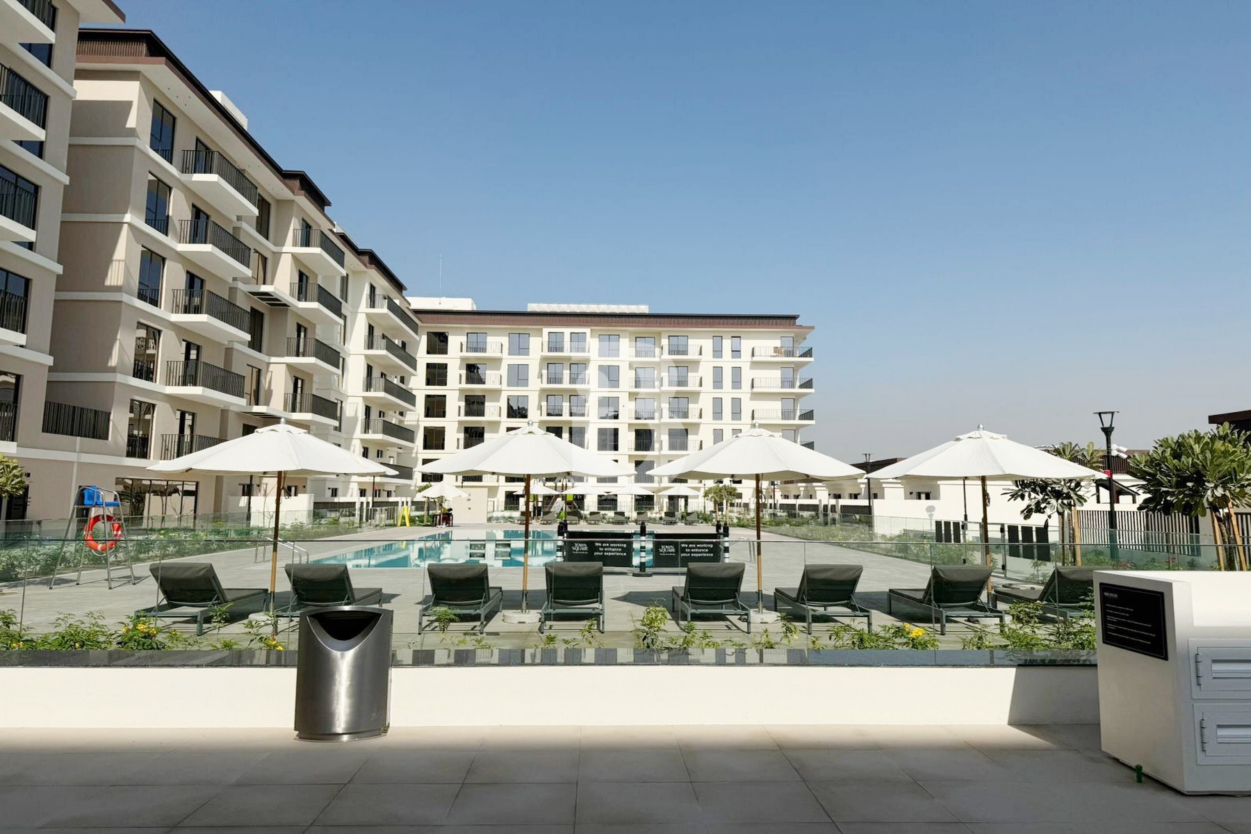 BRAND NEW|SPACIOUS AND MODERN |READY TO MOVE 2