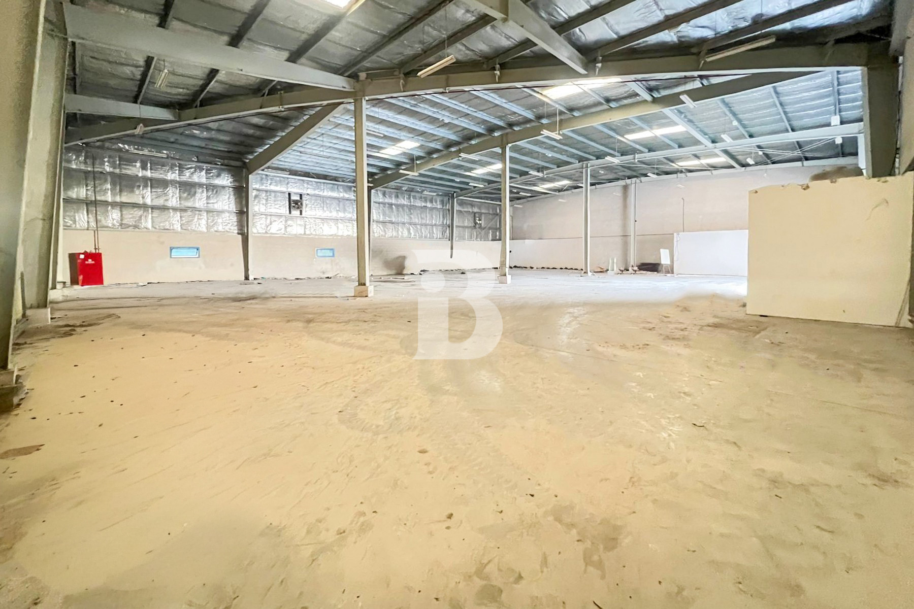 30 days free 9060 sqft Warehouse in DIP 1