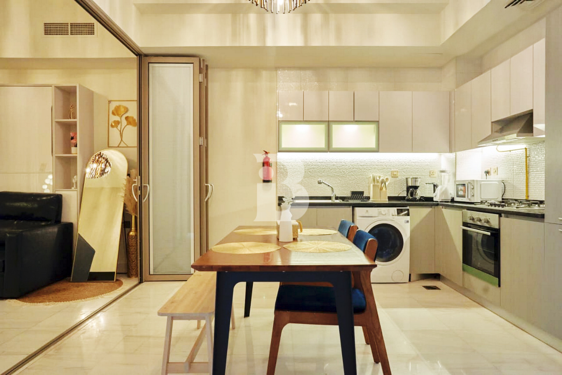 Burj VIEW | 1BR CONVERTIBLE | PRIME LOCATION