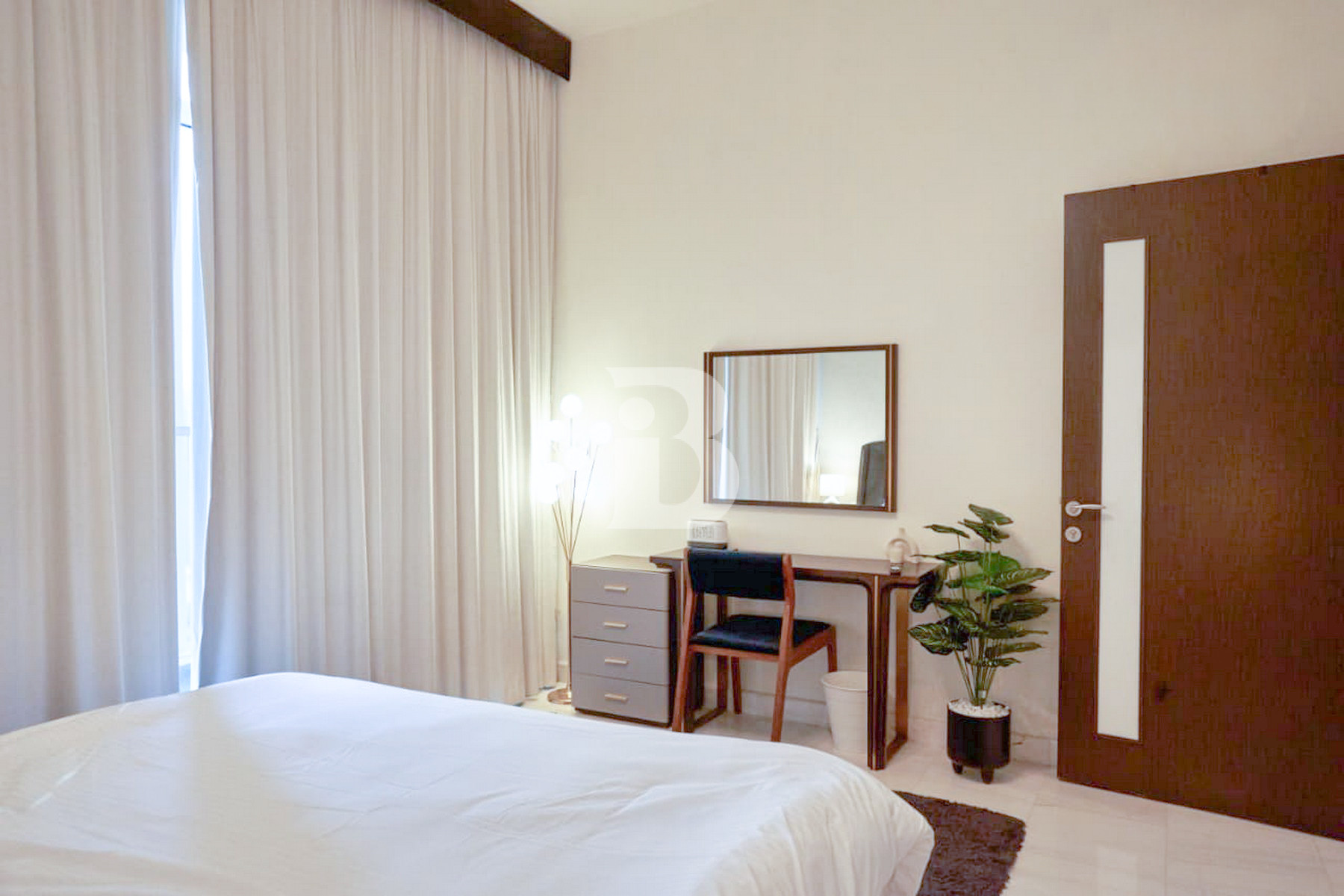 Burj VIEW | 1BR CONVERTIBLE | PRIME LOCATION