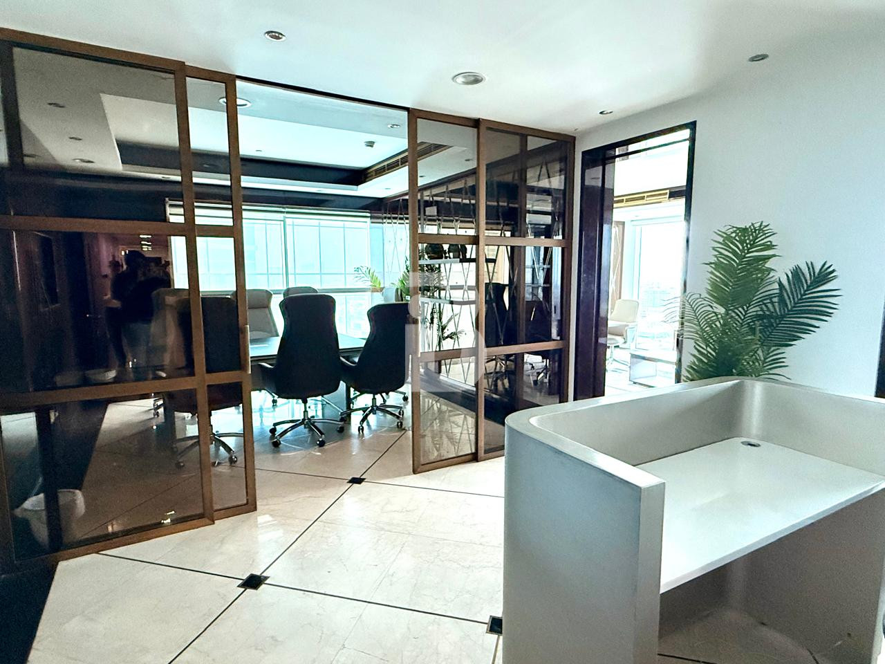 Fully Furnished I Spacious office I SZR Road