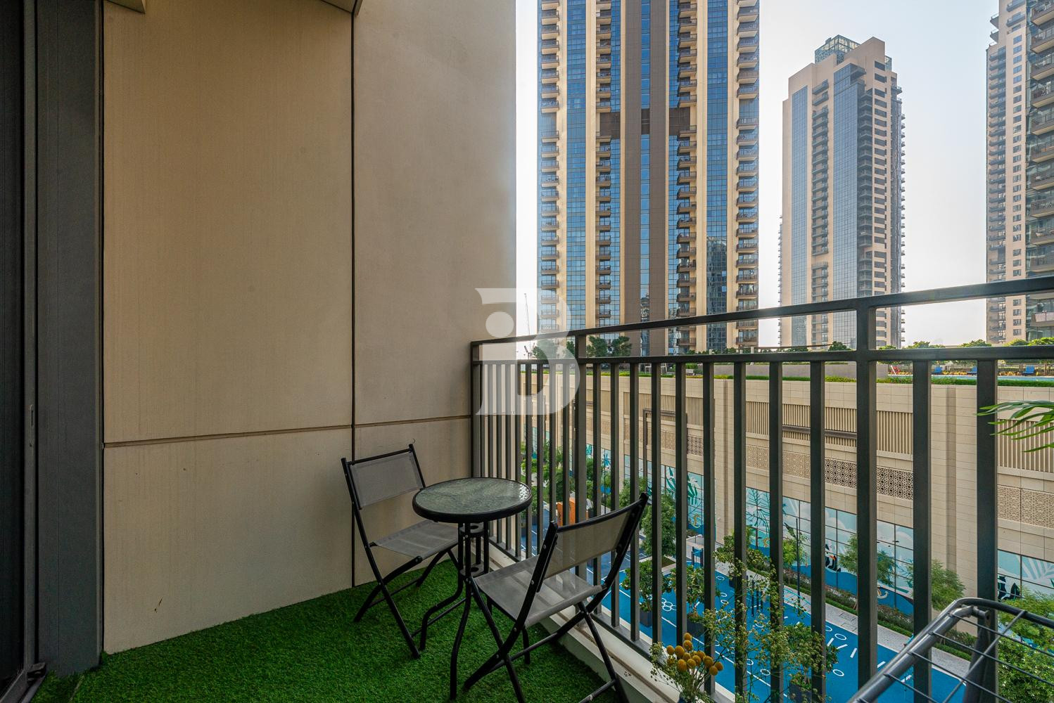 Spacious Unit | Park View | Fully Furnished