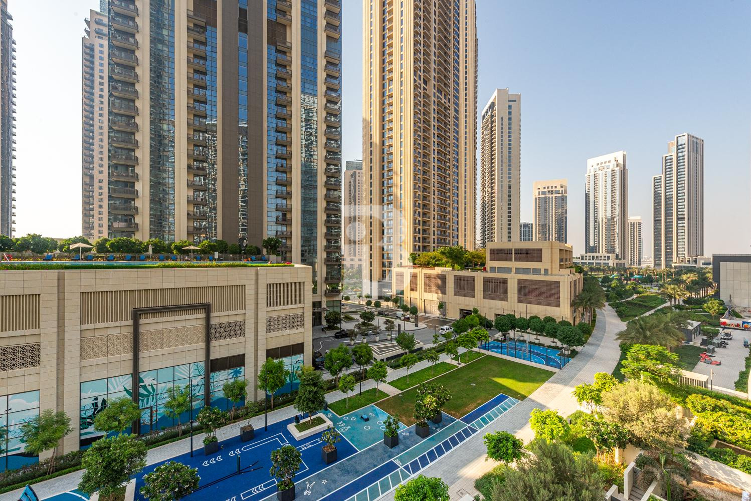 Spacious Unit | Park View | Fully Furnished