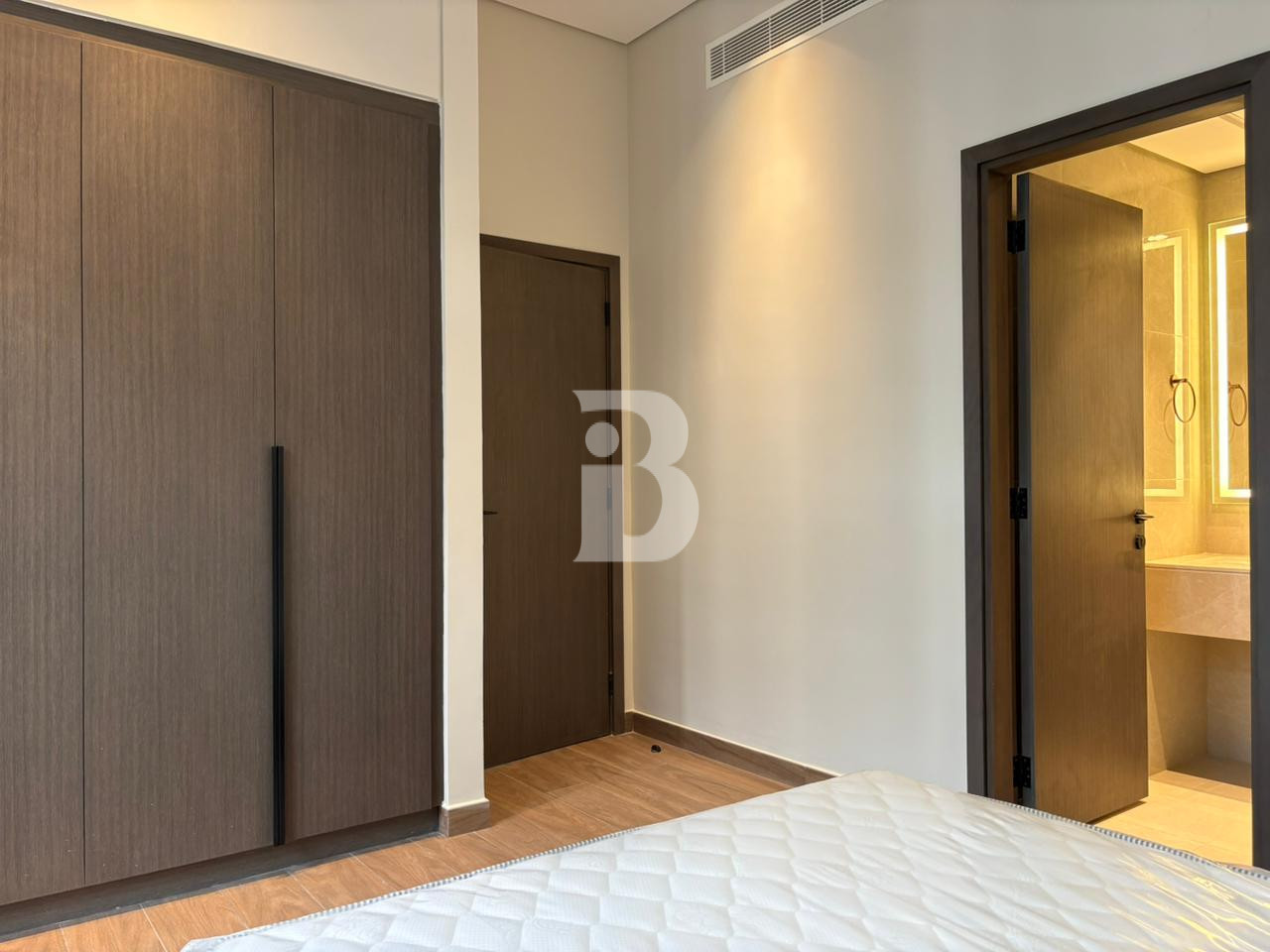 FURNISHED | LUXURY LIVING | BRAND NEW | VACANT