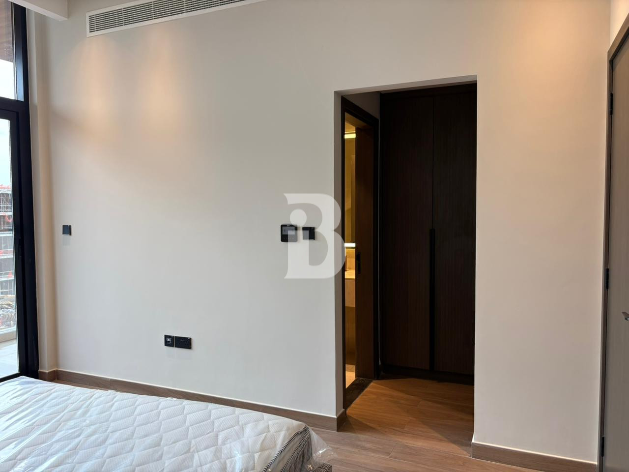 FURNISHED | LUXURY LIVING | BRAND NEW | VACANT