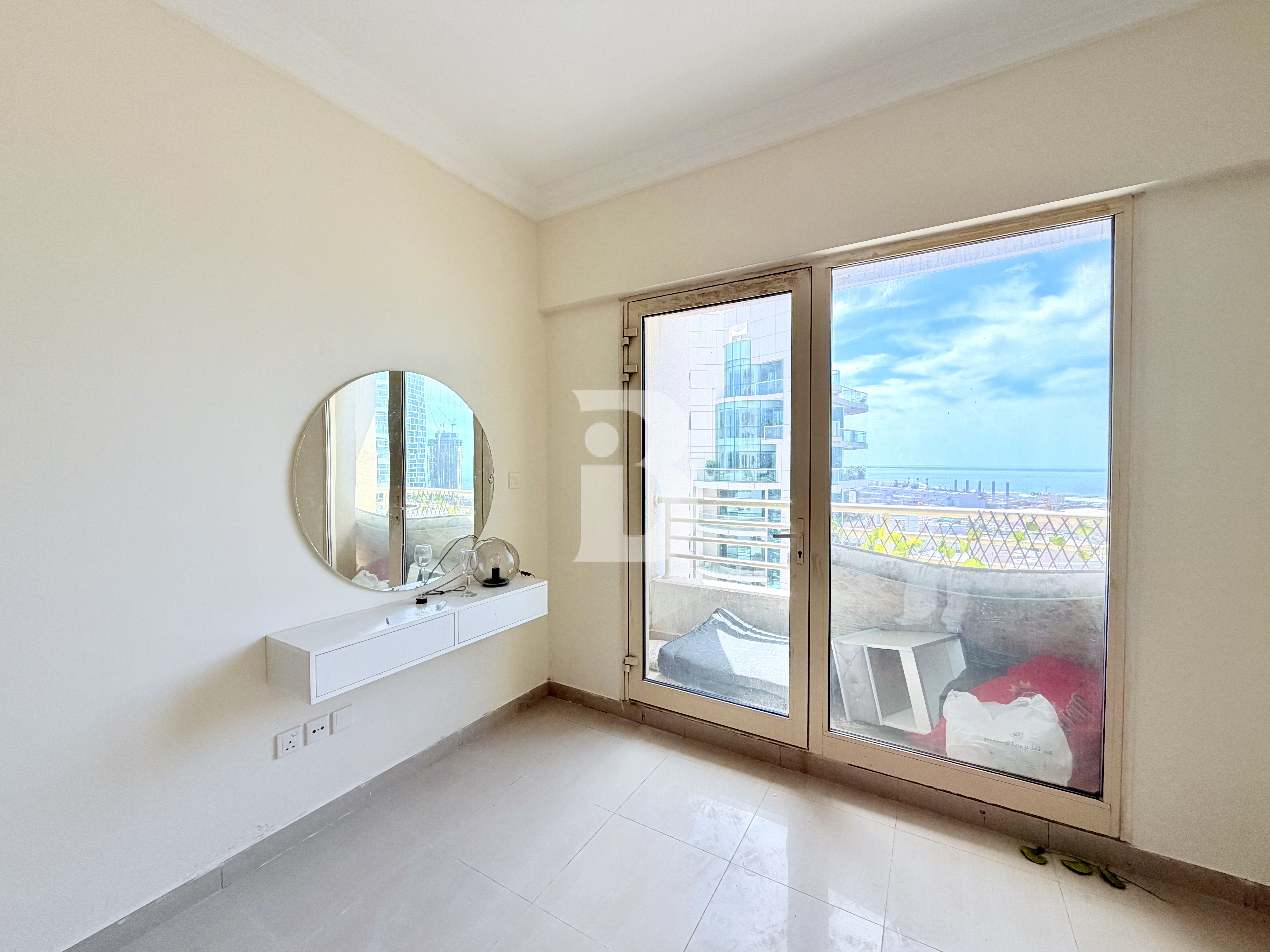 Renovated Soon | Sea Views | Vacant Unit 3