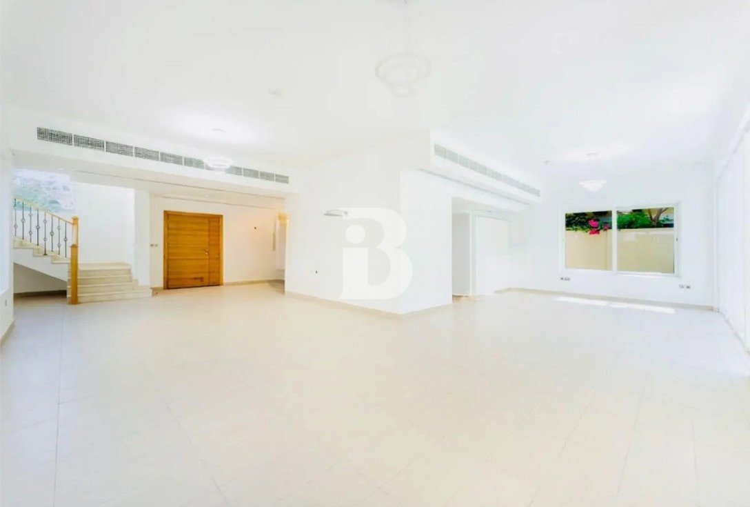 Exclusive | 4BR Legacy Nova Villa | District 9