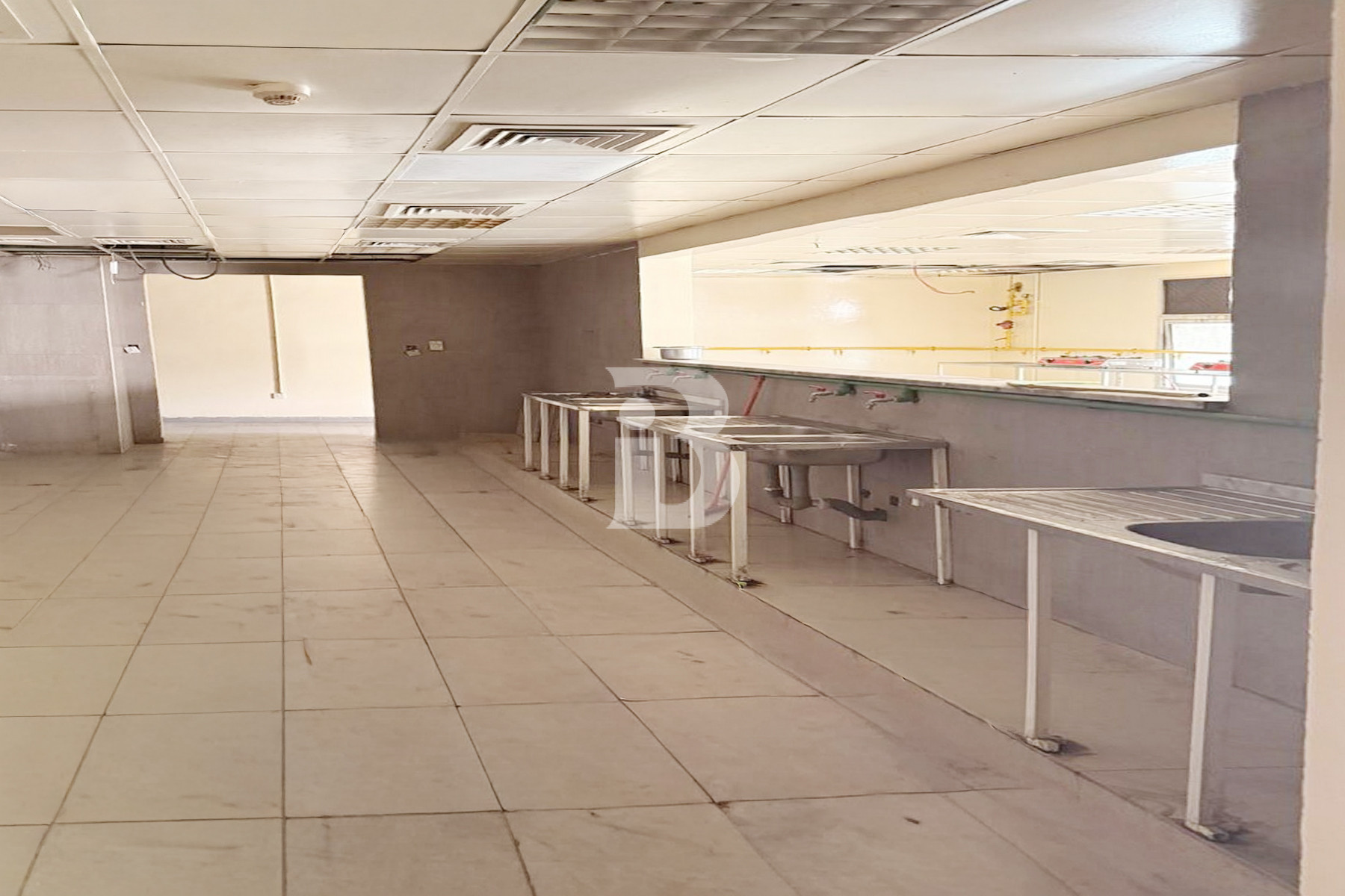 24 Rooms | 4 to 8 People Capacity | MOHRE Approve