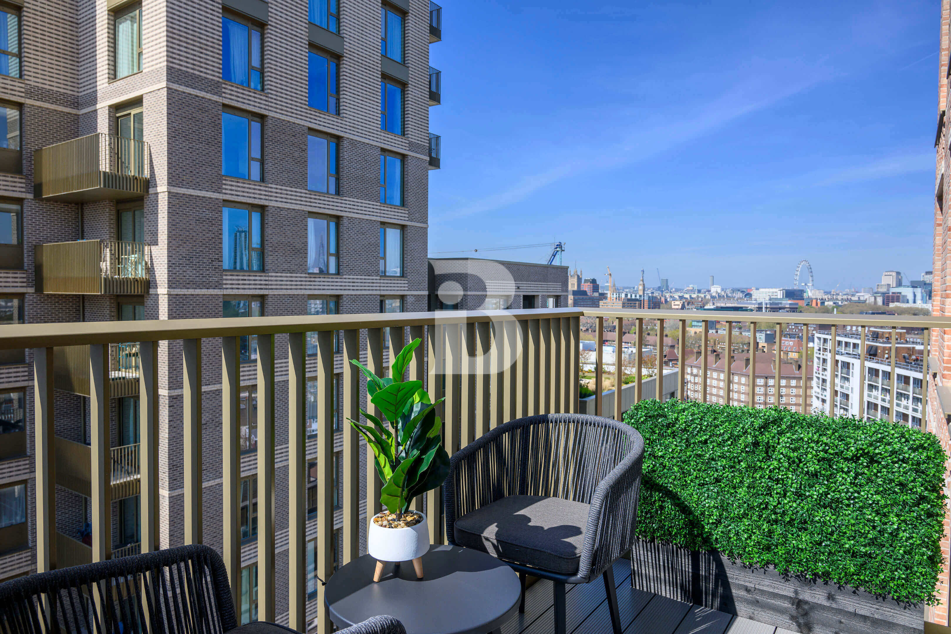 The Pinnacle Oval Village 8