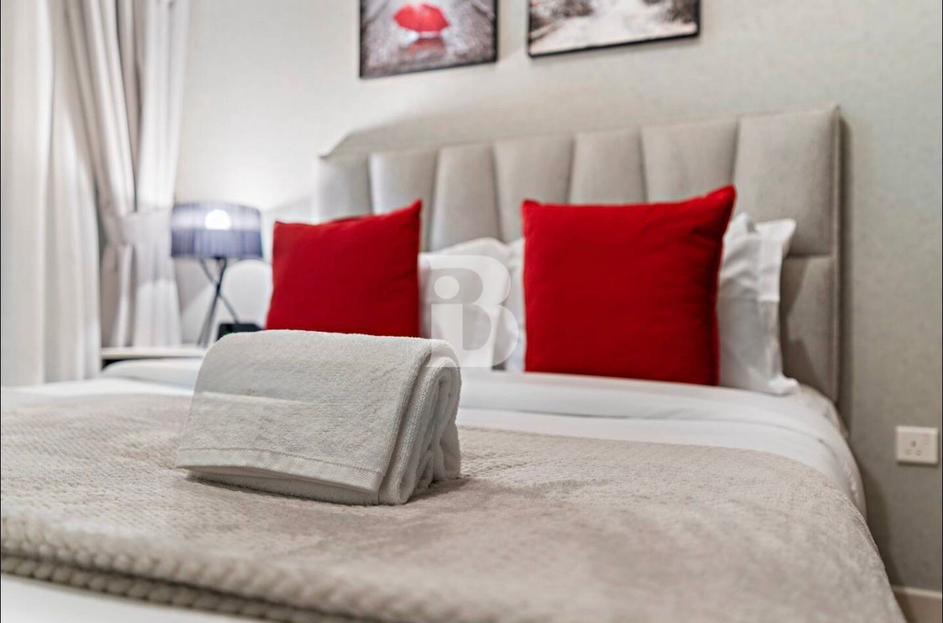 CANAL VIEW | FULLY FURNISHED | READY TO MOVE