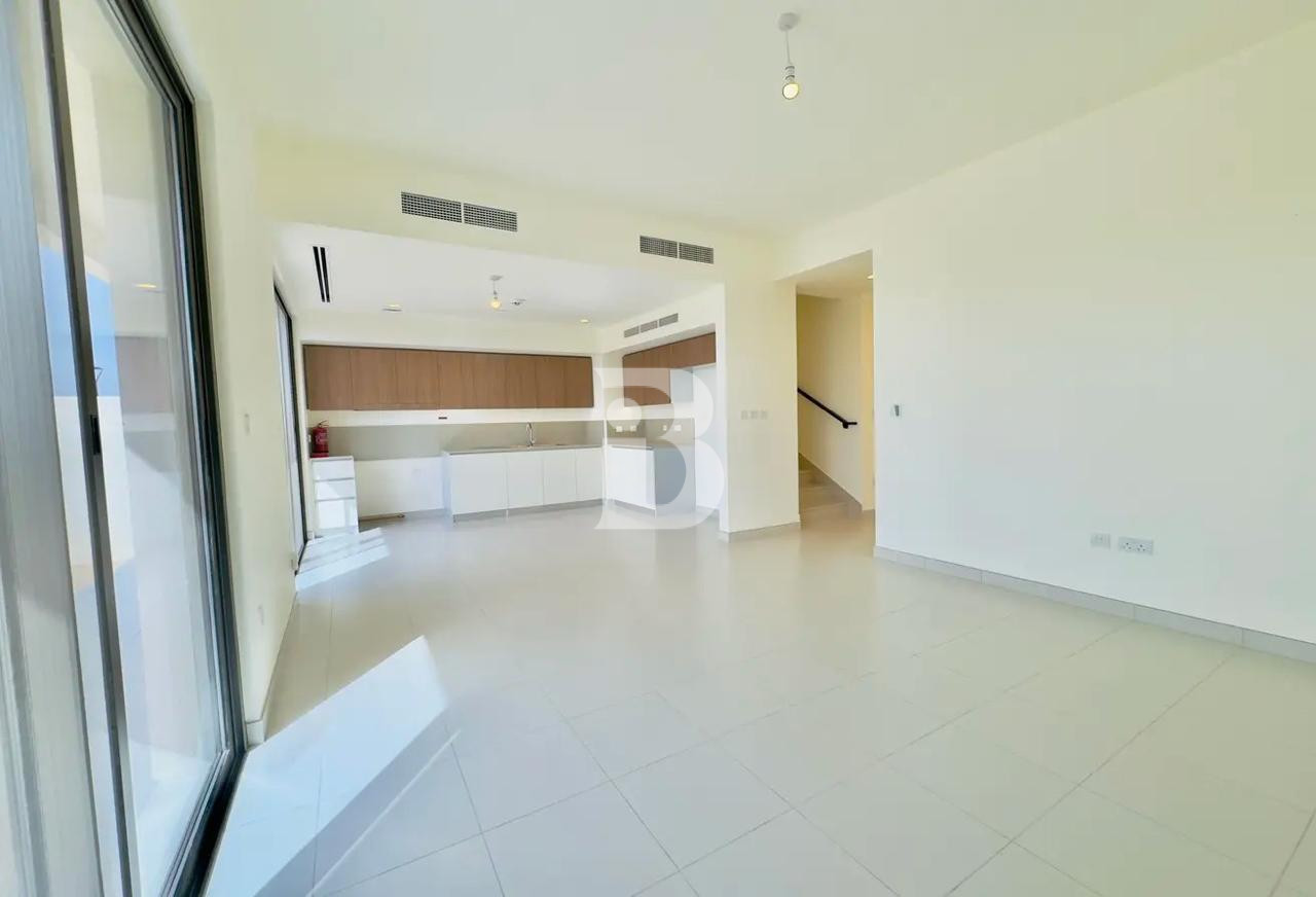 Close to amenities | Landscaped | Ready to Move