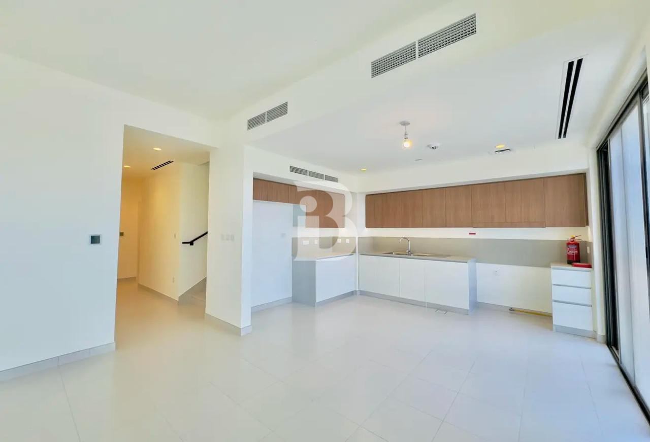 Close to amenities | Landscaped | Ready to Move