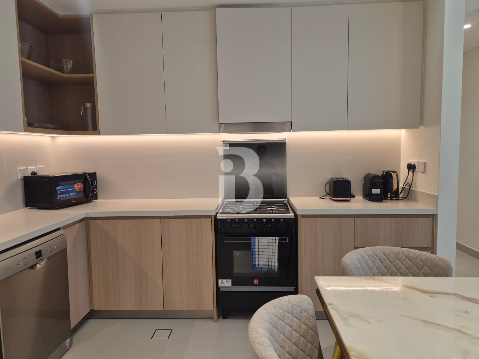 Brand New | Luxury Furniture | Pool &amp; Park View