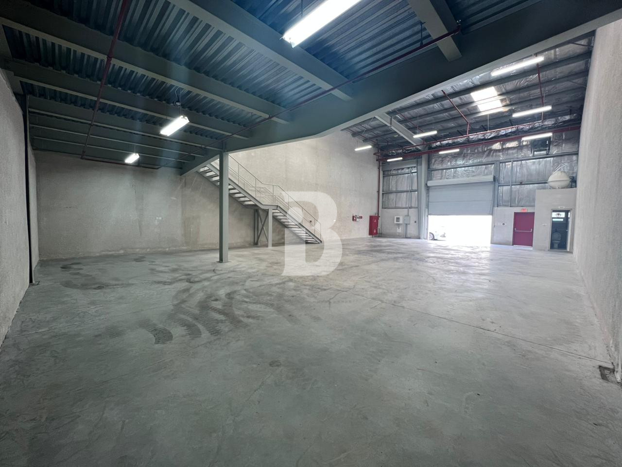 20 KW 3270 Sqft Warehouse in DIP
