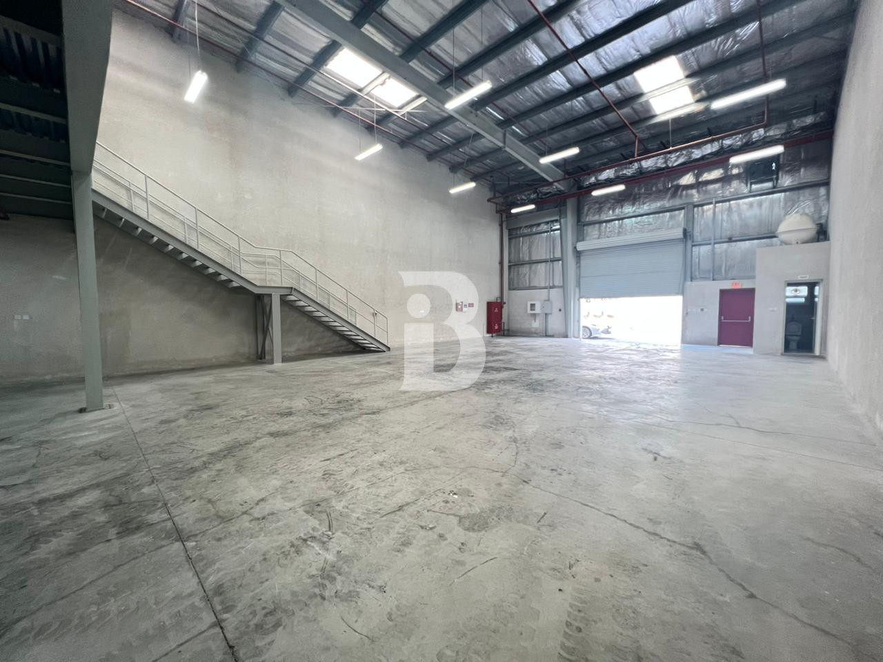 20 KW 3270 Sqft Warehouse in DIP