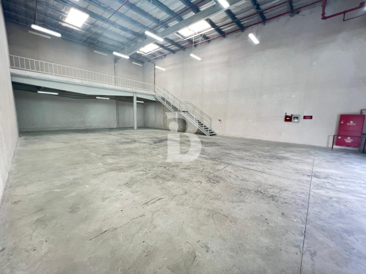 20 KW 3270 Sqft Warehouse in DIP