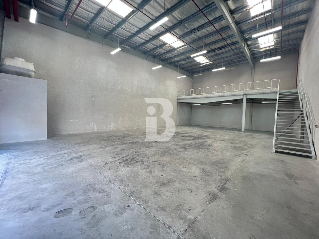 20 KW 3270 Sqft Warehouse in DIP