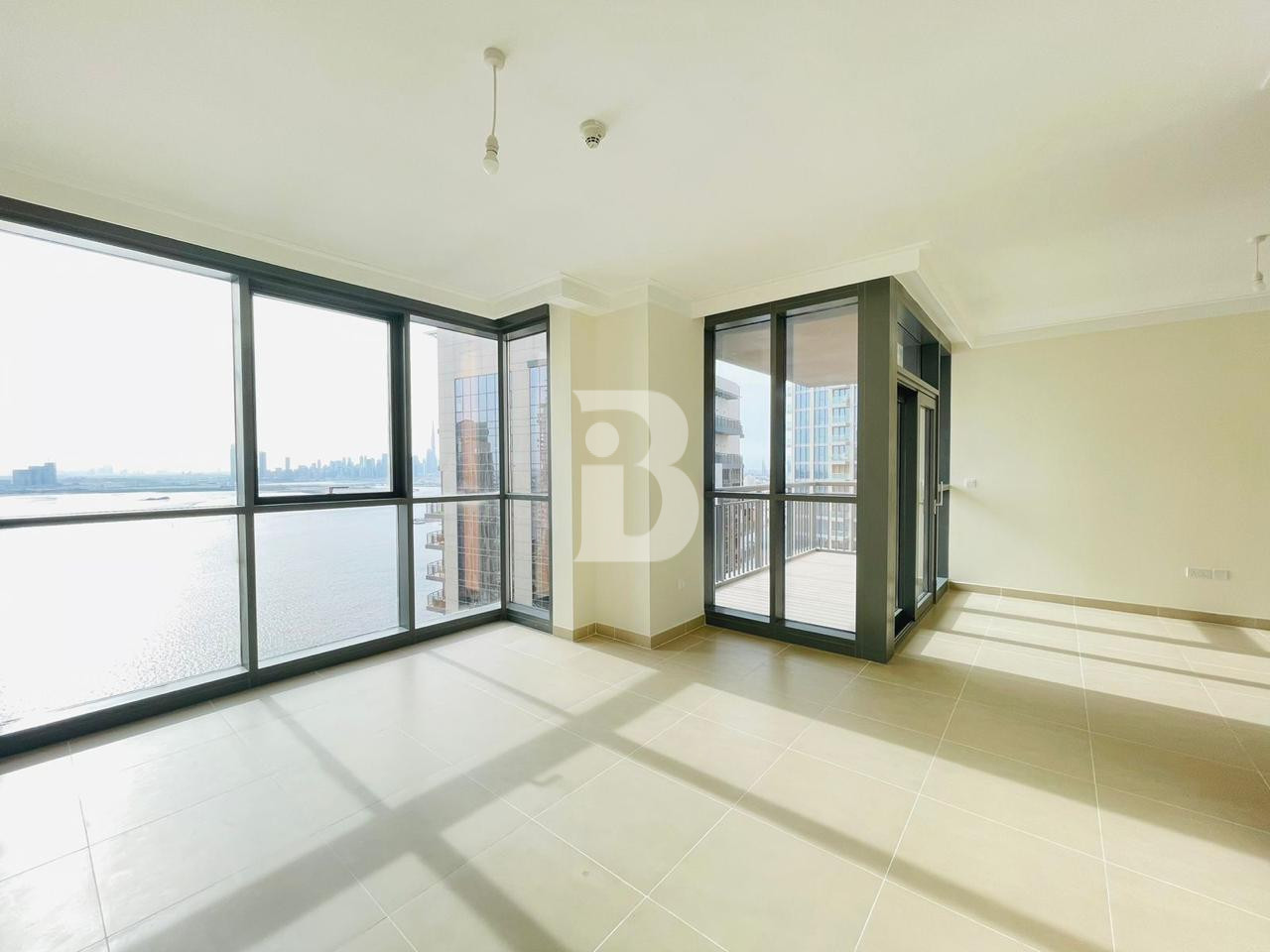 Premium Waterfront |MidFloor Unit |HighEnd Living