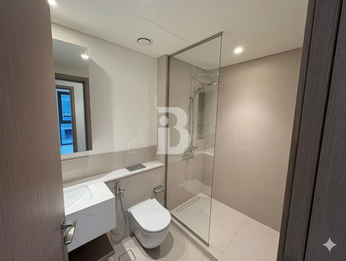 Bright &amp; Contemporary |Ready to Move | Brand New