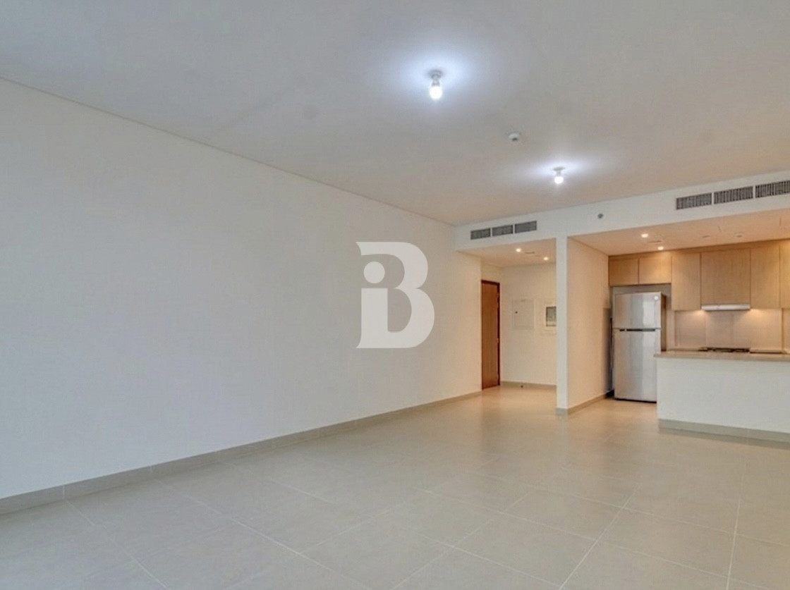 Sea View | Spacious &amp; Bright | Vacant