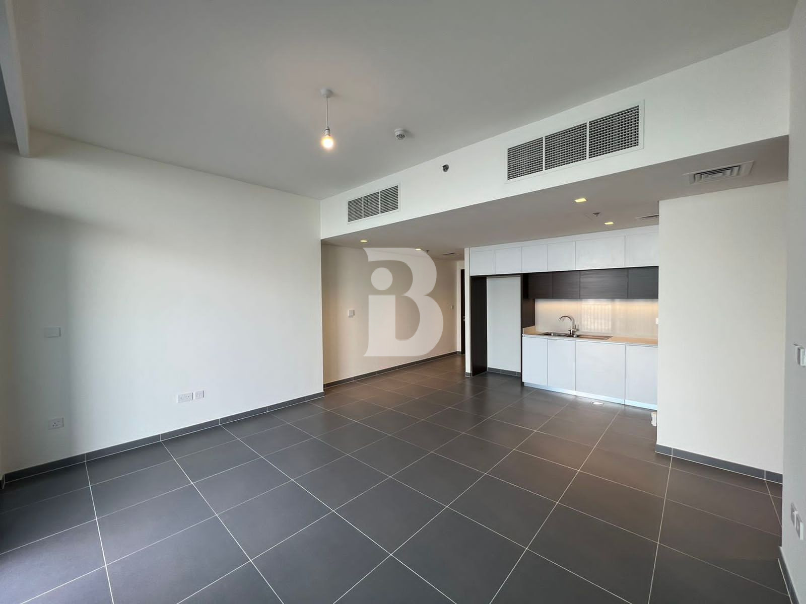 High Floor/Great Views/Flexible Payment.